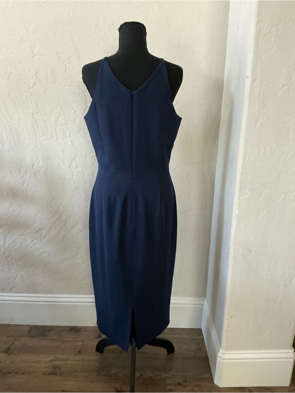 Dress the Population Navy V-Neck Midi Dress - Picture 2 of 3